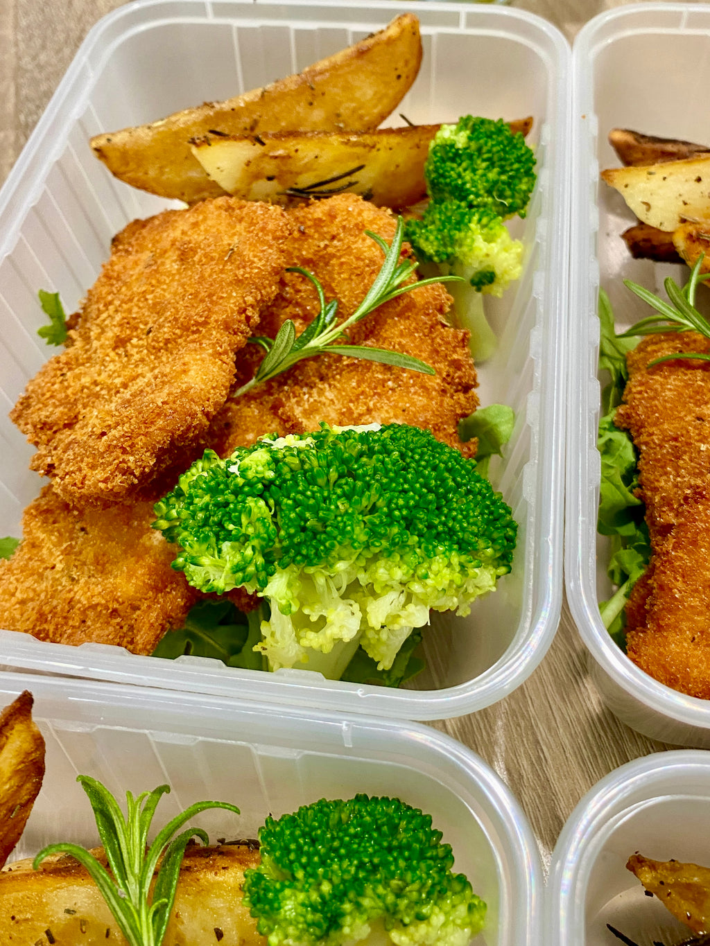 Italian Chicken Cotoletta (schnitzel) with potatoes and vegetables -single serve - frozen