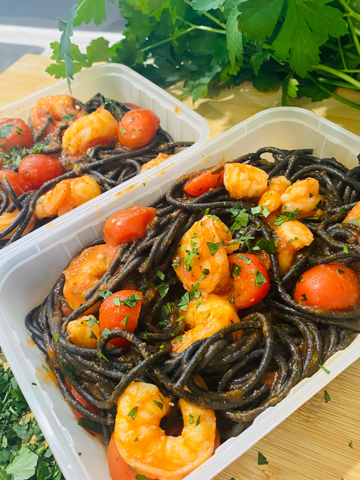 Black Spaghetti with Prawns and Cherry Tomatoes - Single serve - Frozen
